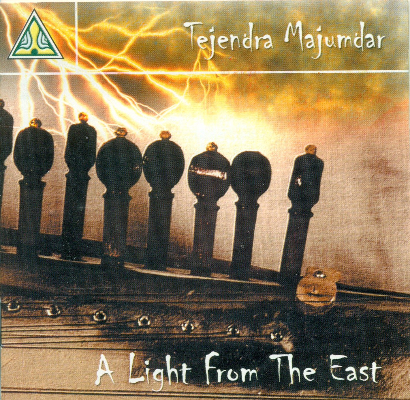 A Light From The East - Tejendra Majumdar - Raga Bilaskhani Todi, Raga Basant Mukhari